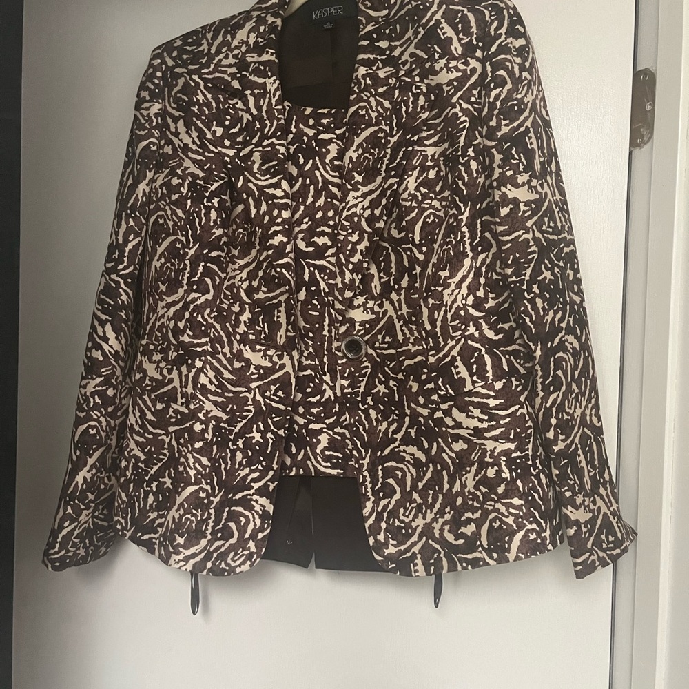 Kasper Women's Brown and Cream 3 piece silk pantsuit